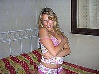 Sch�ne Blondine ganz intim privat